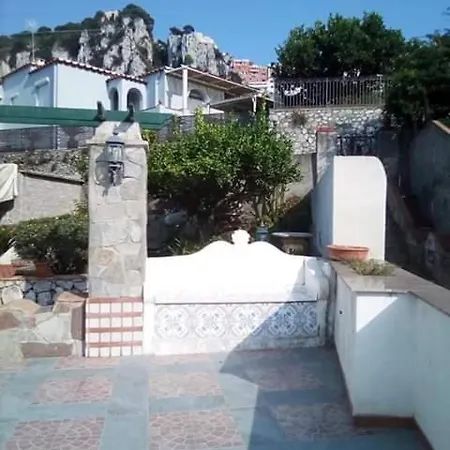 Holiday home Kalimera Casa Vacanze Capri